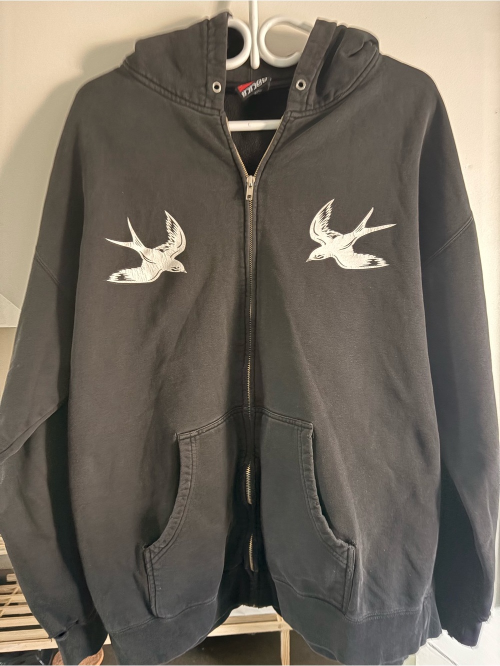 Black Innes Brand Zip-Up Skateboarding Hoodie